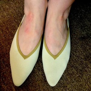 Vivaias Pointy Flats Cream Ivory Size 10 (41)